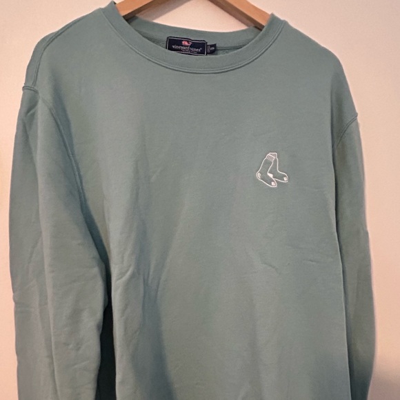 Vineyard Vines- Surfside Crewneck -Boston Red Sox Edition - Picture 2 of 3